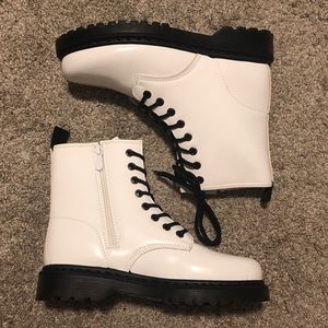 White Combat Boots - never worn size 7